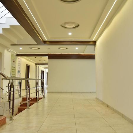 Hotel Savera Inn Morbi Bagian luar foto