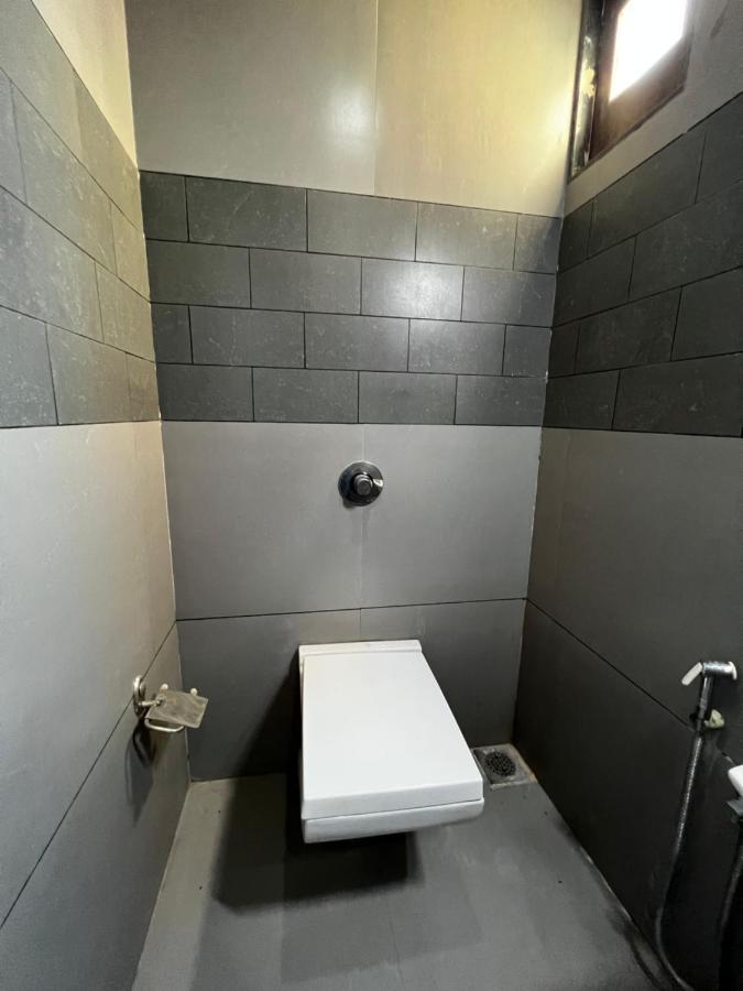 Hotel Savera Inn Morbi Bagian luar foto
