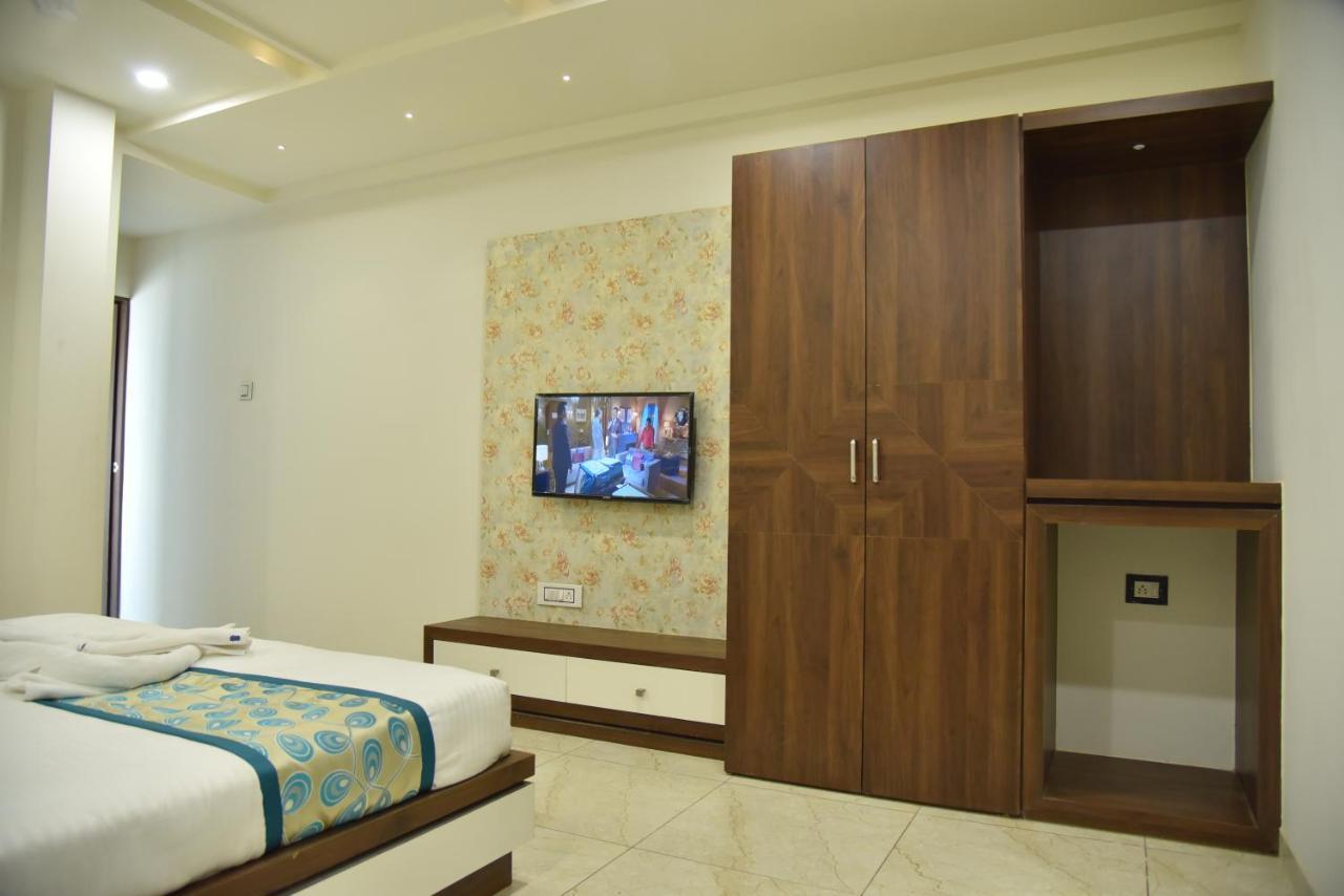 Hotel Savera Inn Morbi Bagian luar foto